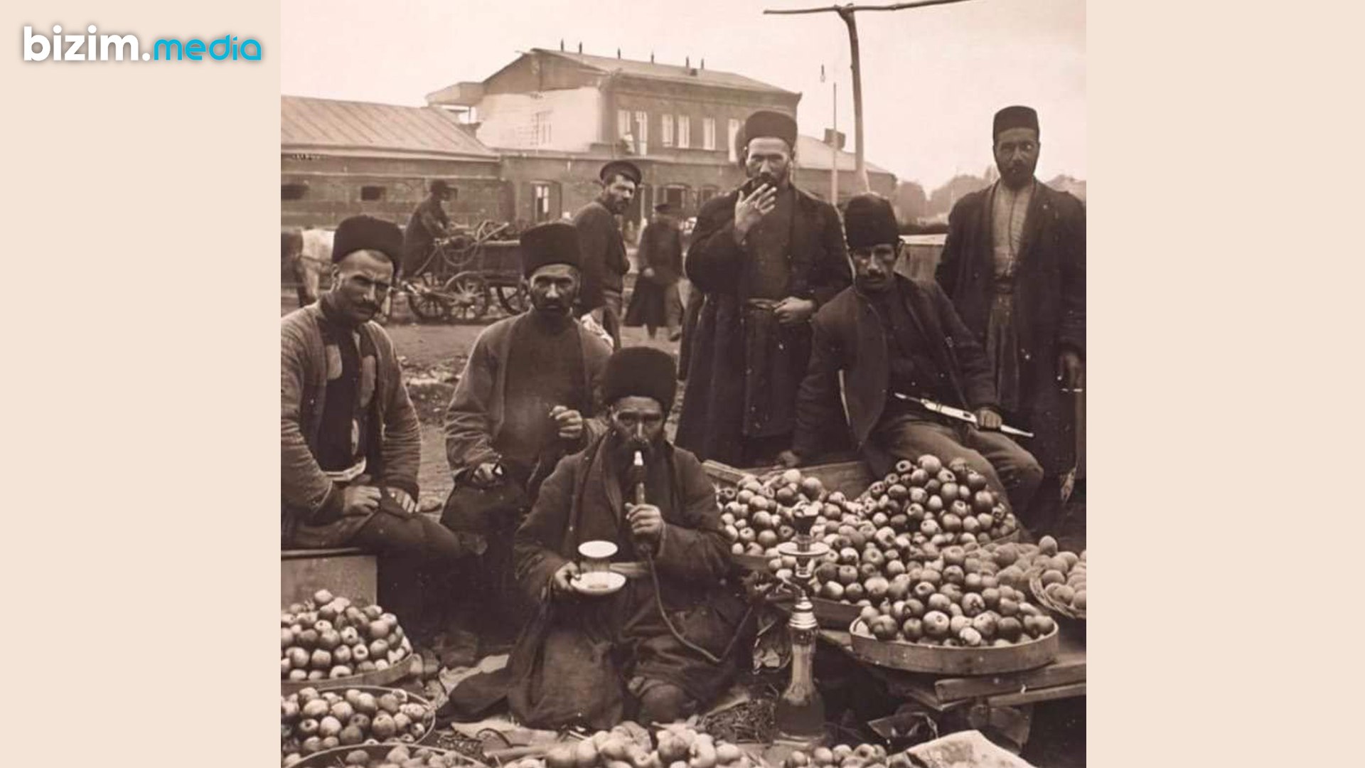 İrəvan azərbaycanlılarının 1910-cu ildə çəkilmiş TARİXİ FOTOSU  