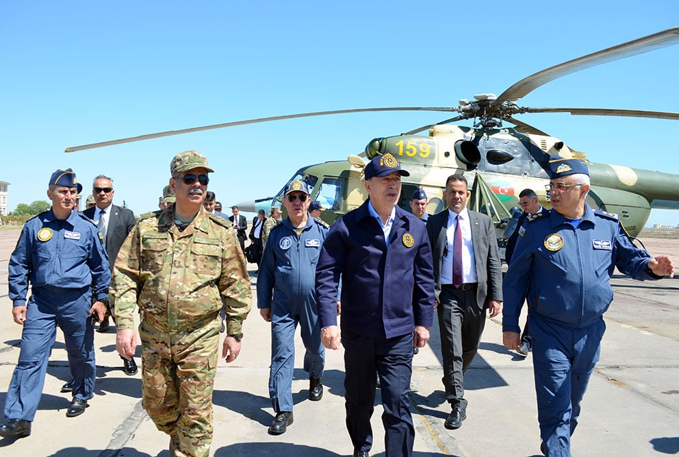 Zakir Həsənov Hulusi Akarı Heydər Əliyev Beynəlxalq Aeroportundan yola saldı - FOTO/VİDEO