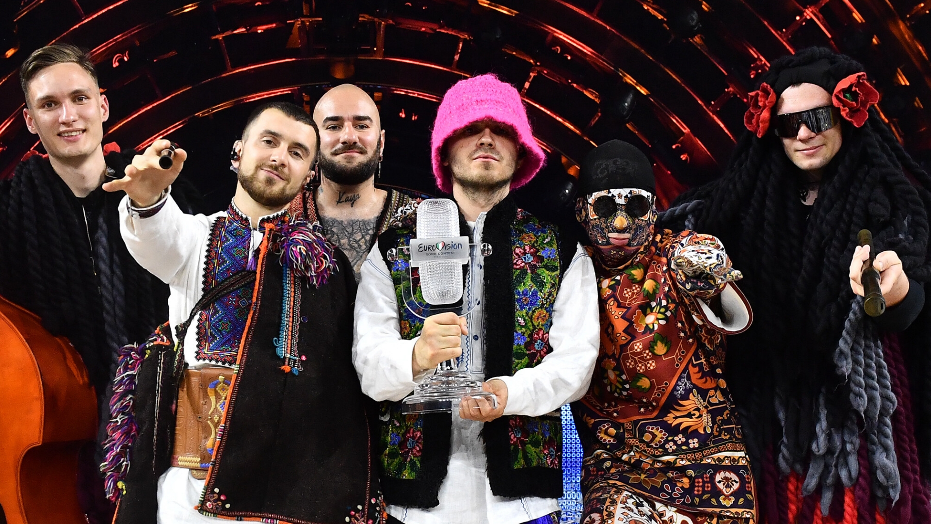 “Eurovision 2022”nin qalibi mükafatını 900 min dollara satdı – Ukrayna üçün PUA alacaqlar