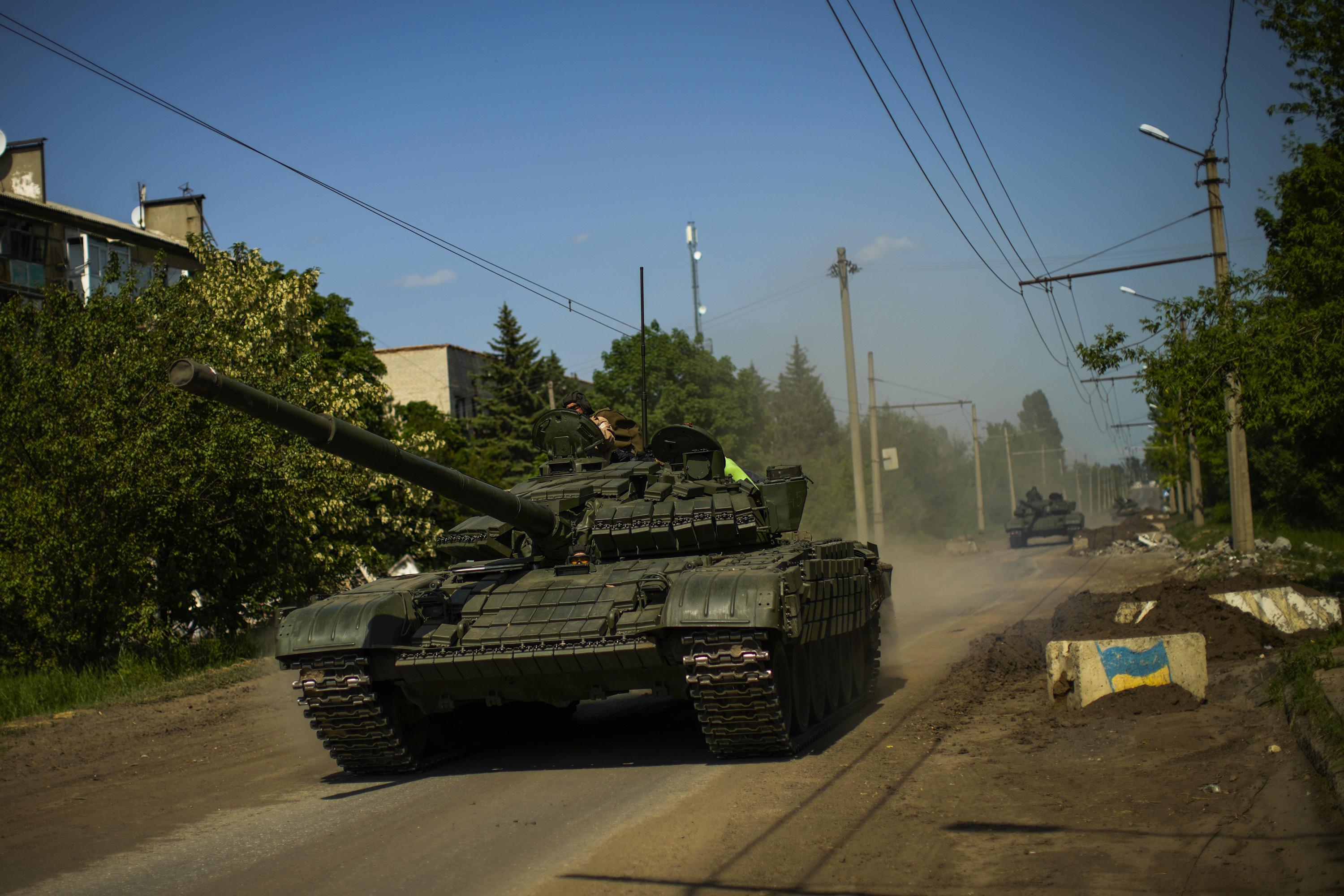 Yunanıstan Ukraynaya sovet tankları göndərir
