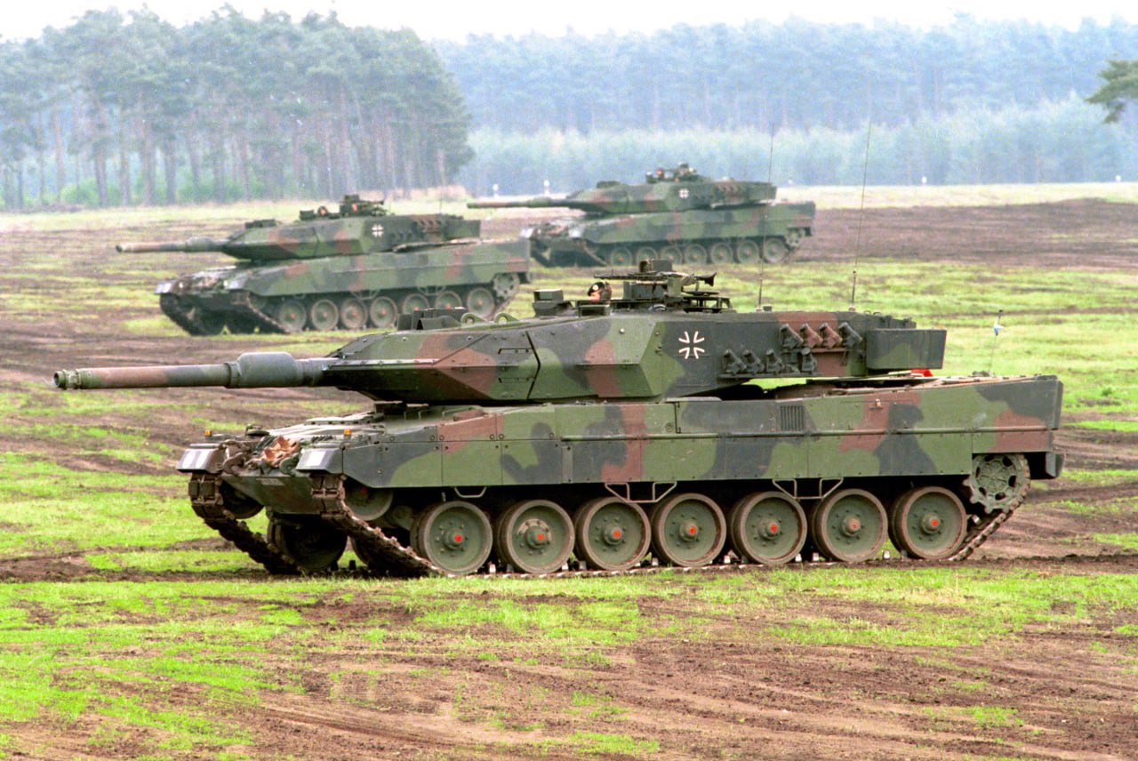 İspaniya Ukraynaya zenit raket kompleksləri və “Leopard” döyüş tankları verəcək