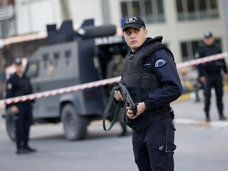 Türkiyədə silahlı insident - Ölən və yaralananlar var