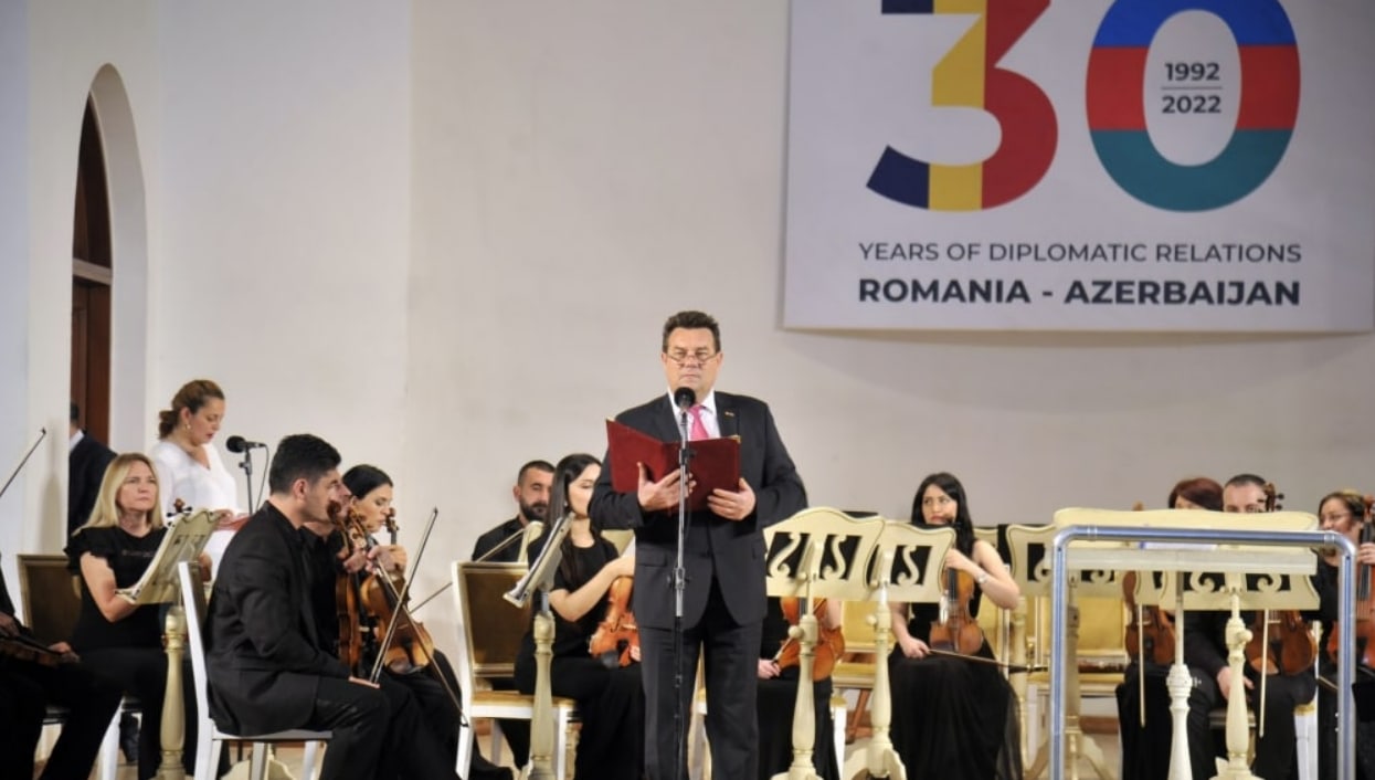 Filarmoniyada Azərbaycan, Ruminiya musiqilərindən ibarət konsert olub - FOTO