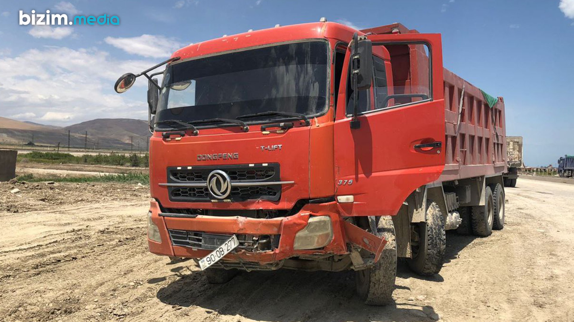 Bakı-Quba yolunda minik və yük avtomobili toqquşdu - YARALILAR VAR / FOTO