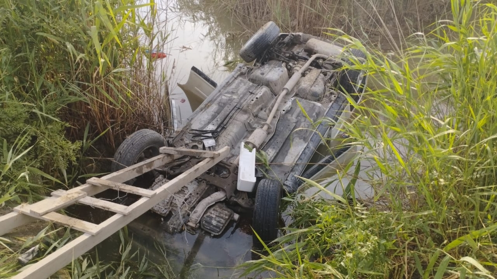 Kürdəmirdə avtomobil su kanalına düşdü: Bir ailənin 4 üzvü... – FOTO/VİDEO