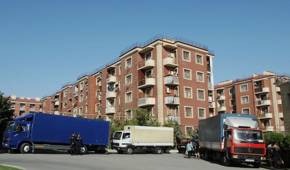 Ağalı kəndinin ilk sakinləri doğma yurdlarına yola salındı - FOTO