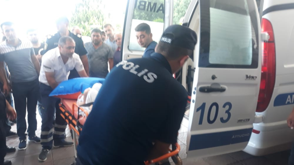 Bərdədə 3 azyaşlı piyadanı maşın vurdu - FOTO