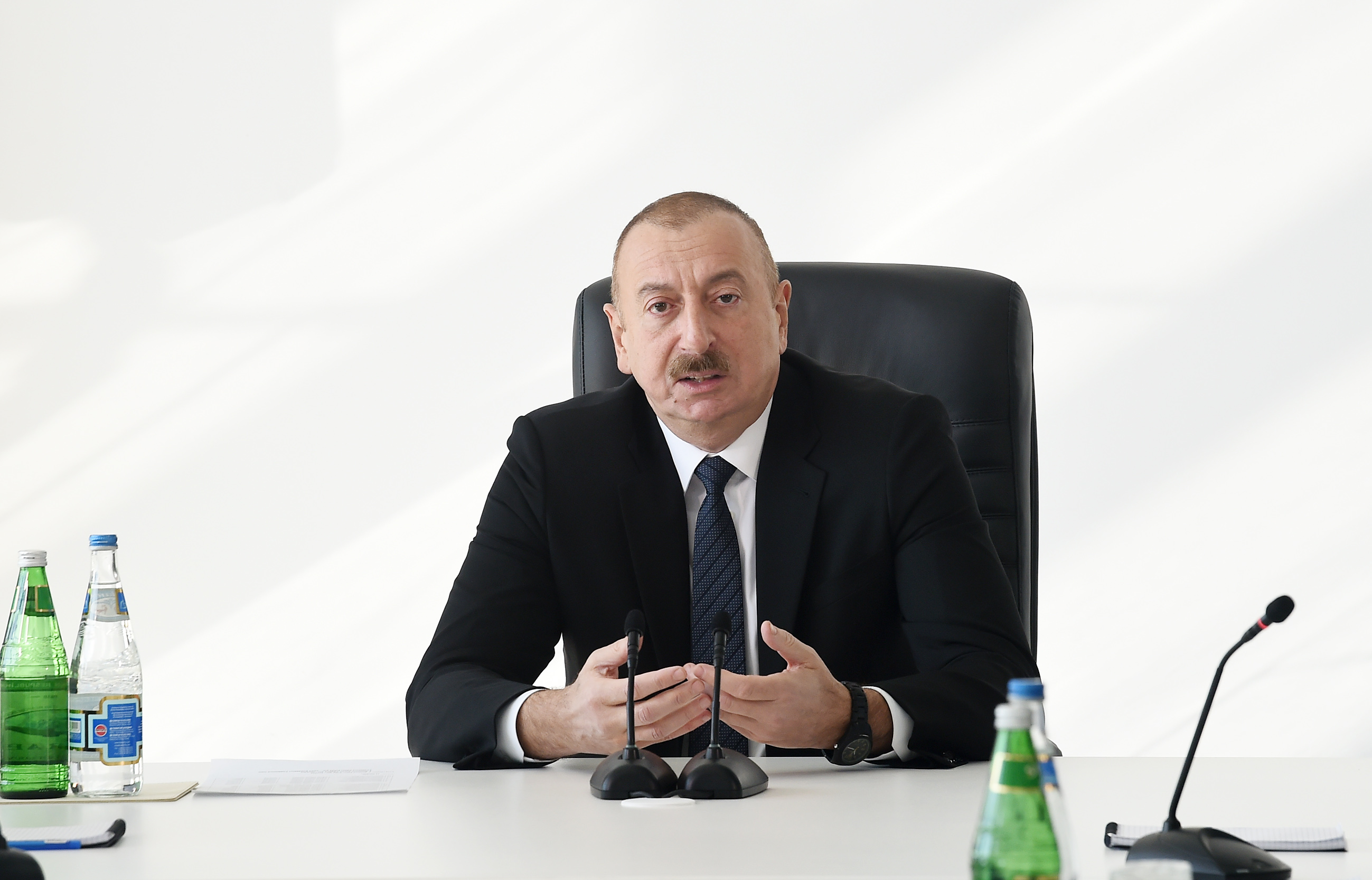 “Rayon icra başçıları qanunsuz icazələr verib” – Azərbaycan Prezidenti