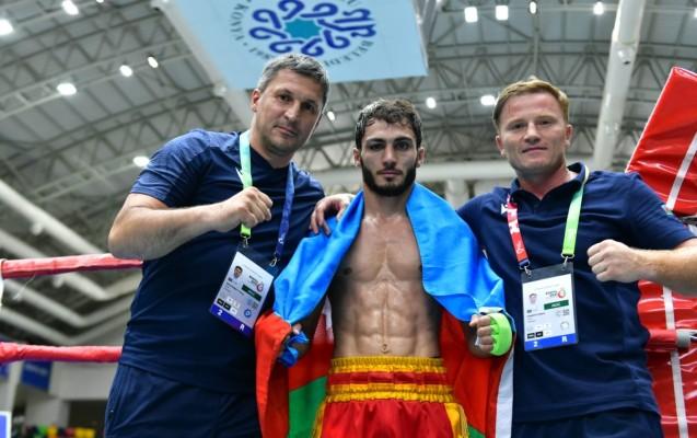 İSLAMİADA: Azərbaycan kikboksçusu qızıl medal qazandı