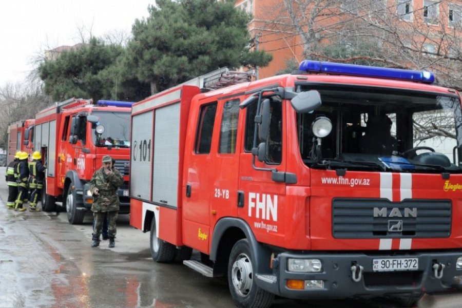 Ötən sutka 18 yanğın olub, azyaşlı xilas edilib Ötən sutka 18 yanğın olub, azyaşlı xilas edilib