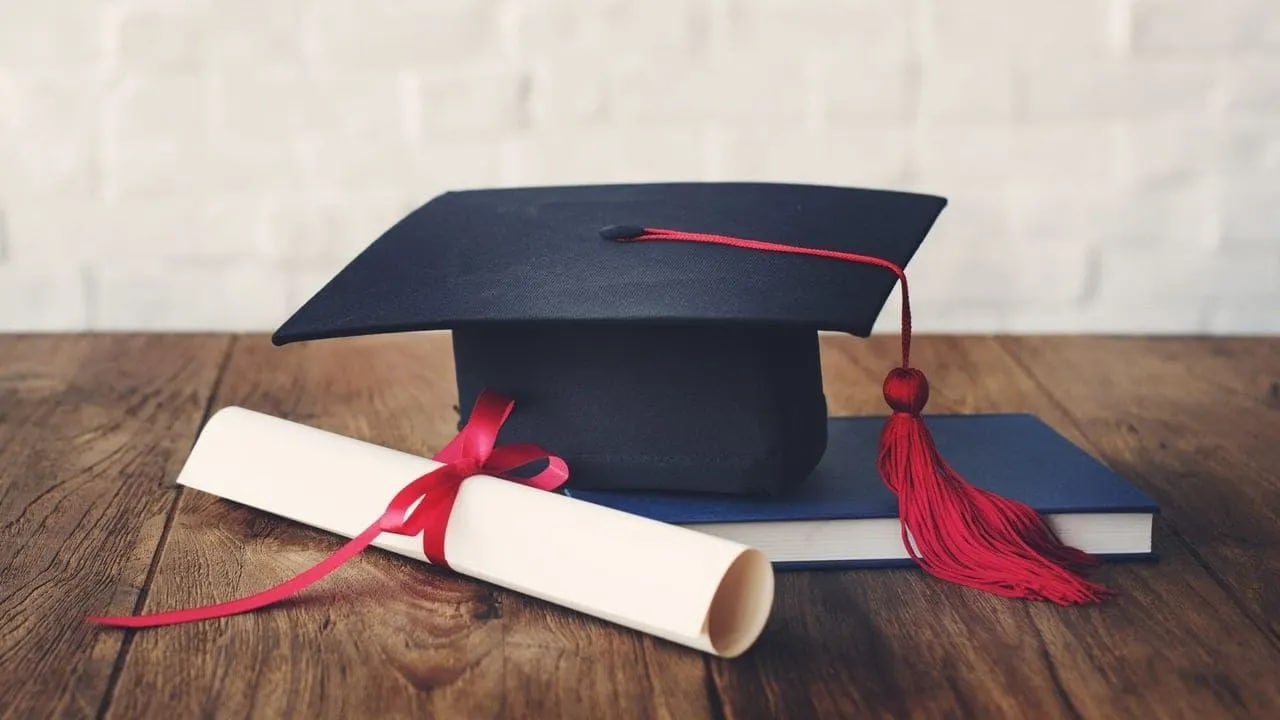 Xaricdə təhsilini başa vuracaq 12 doktorant işlə təmin olunacaq Xaricdə təhsilini başa vuracaq 12 doktorant işlə təmin olunacaq