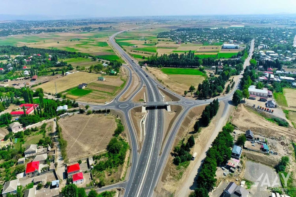 Azərbaycan-Gürcüstan sərhədində inşa edilən yolun GÖRÜNTÜLƏRİ - FOTO/VİDEO