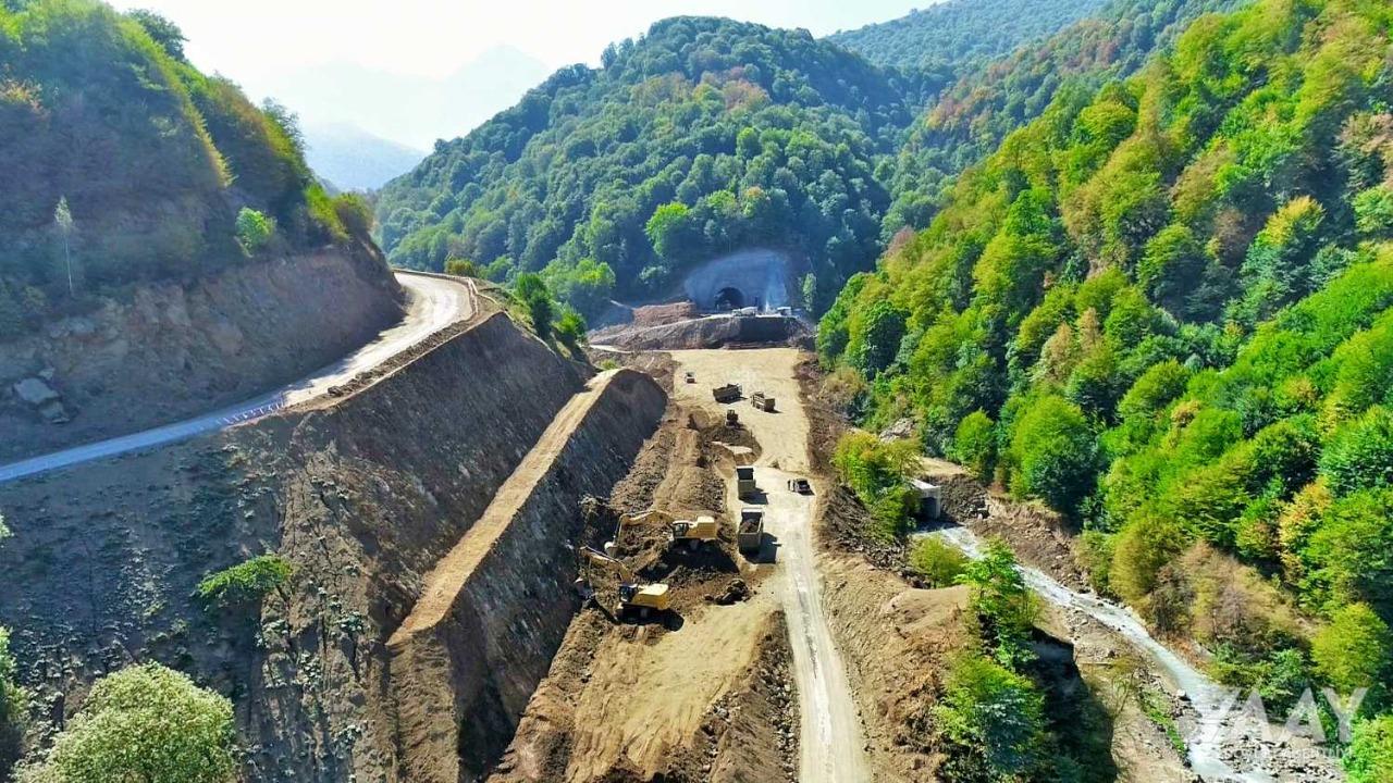 Toğanalı-Kəlbəcər-İstisu yolunun və Murovdağ tunelinin inşası davam edir – FOTO