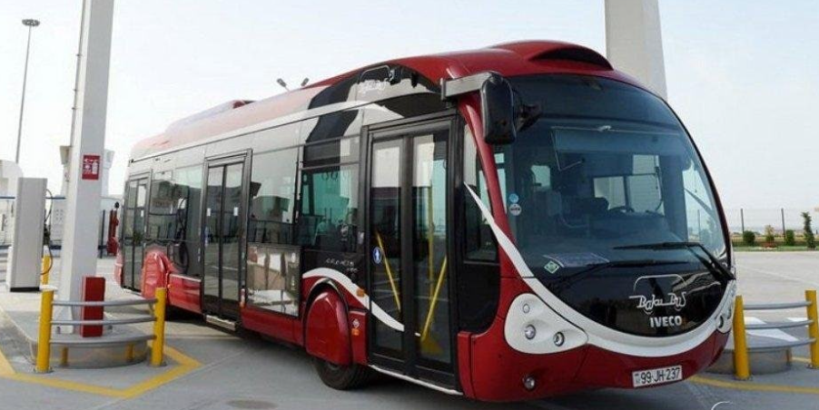 Sürücü SƏHLƏNKARLIĞI: Jurnalist avtobusda yaralandı, vəziyyəti pisdir