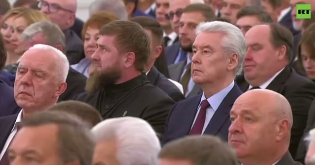 Ramzan Kadırov Putinin çıxışı zamanı göz yaşlarını axıtdı - VİDEO