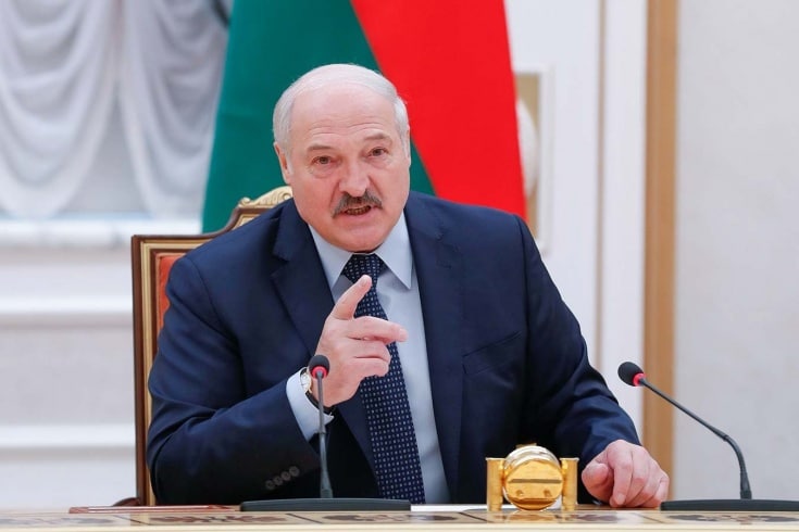Lukaşenko Belarusda səfərbərlik elan etdi – VİDEO