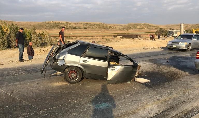 Siyəzəndə qəzada yaralanan sürücü Sumqayıta gətirildi - FOTO