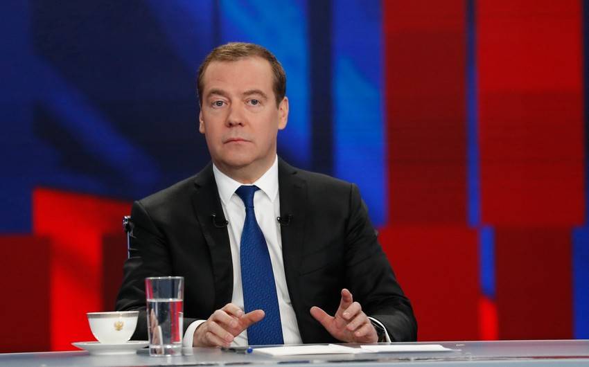 Makronun son bəyanatına Medvedevdən CAVAB – “Ayıb olsun!” 