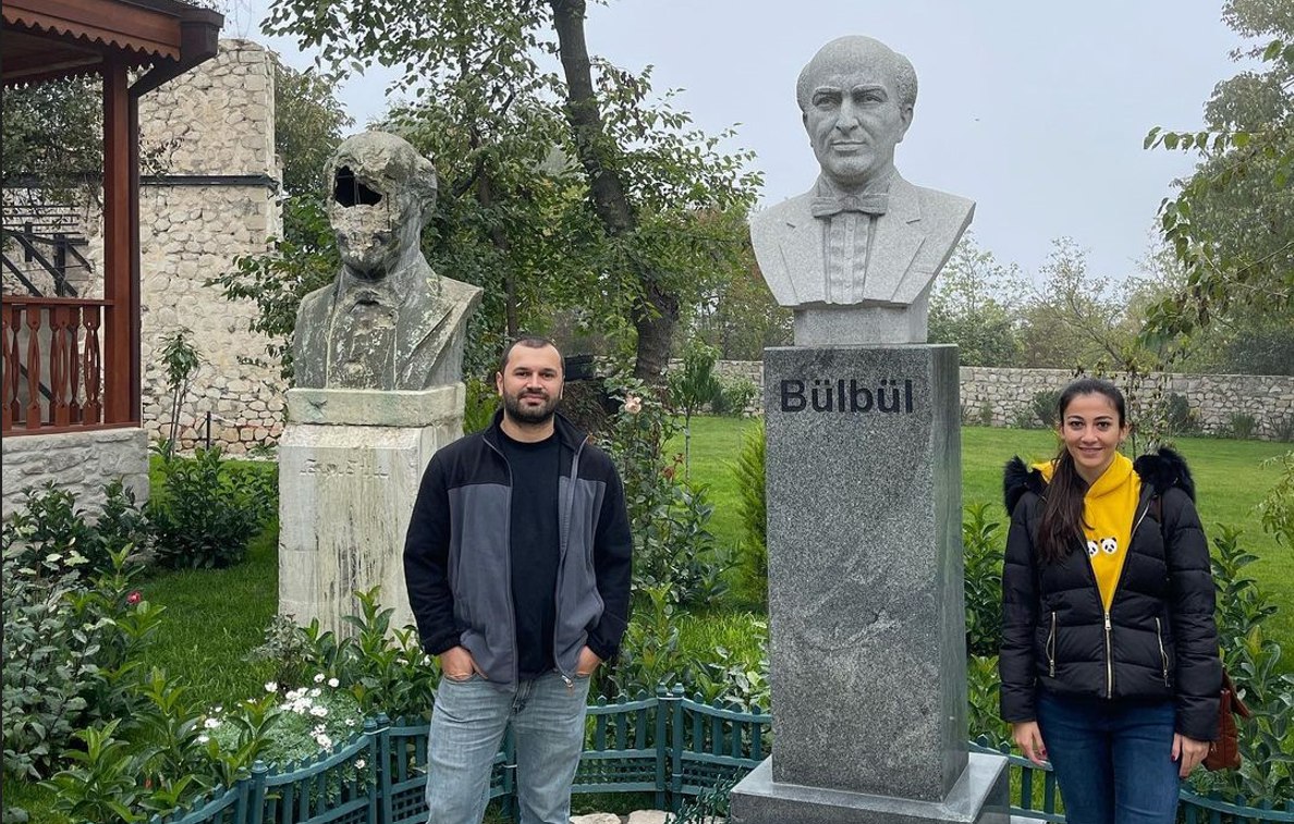 Polad Bülbüloğlunun qızı Şuşada babasının ev muzeyinə BAŞ ÇƏKDİ - FOTO