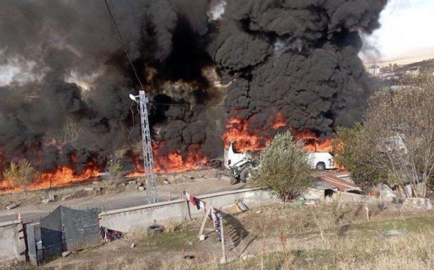 Türkiyədə tankerlə avtobus toqquşdu – 7 nəfər öldü  