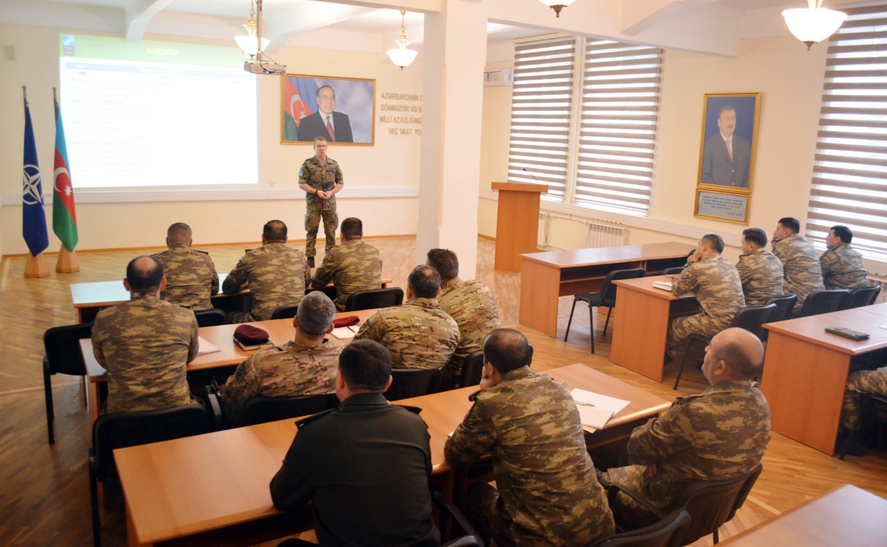 Hərbi İdarəetmə İnstitunda NATO-nun təlim kursu keçirilir - FOTO