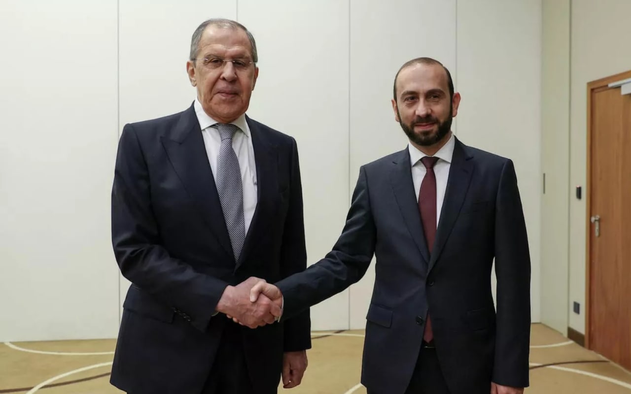 Lavrov Mirzoyanla KTMT iclasına hazırlıq prossesini MÜZAKİRƏ EDİB Lavrov Mirzoyanla KTMT iclasına hazırlıq prossesini MÜZAKİRƏ EDİB