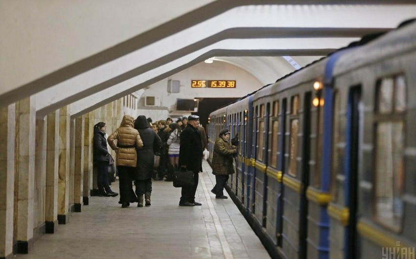 Kiyev metrosu HAL-HAZIRDA – İzdiham və sıxlığın əks olunduğu GÖRÜNTÜLƏR 