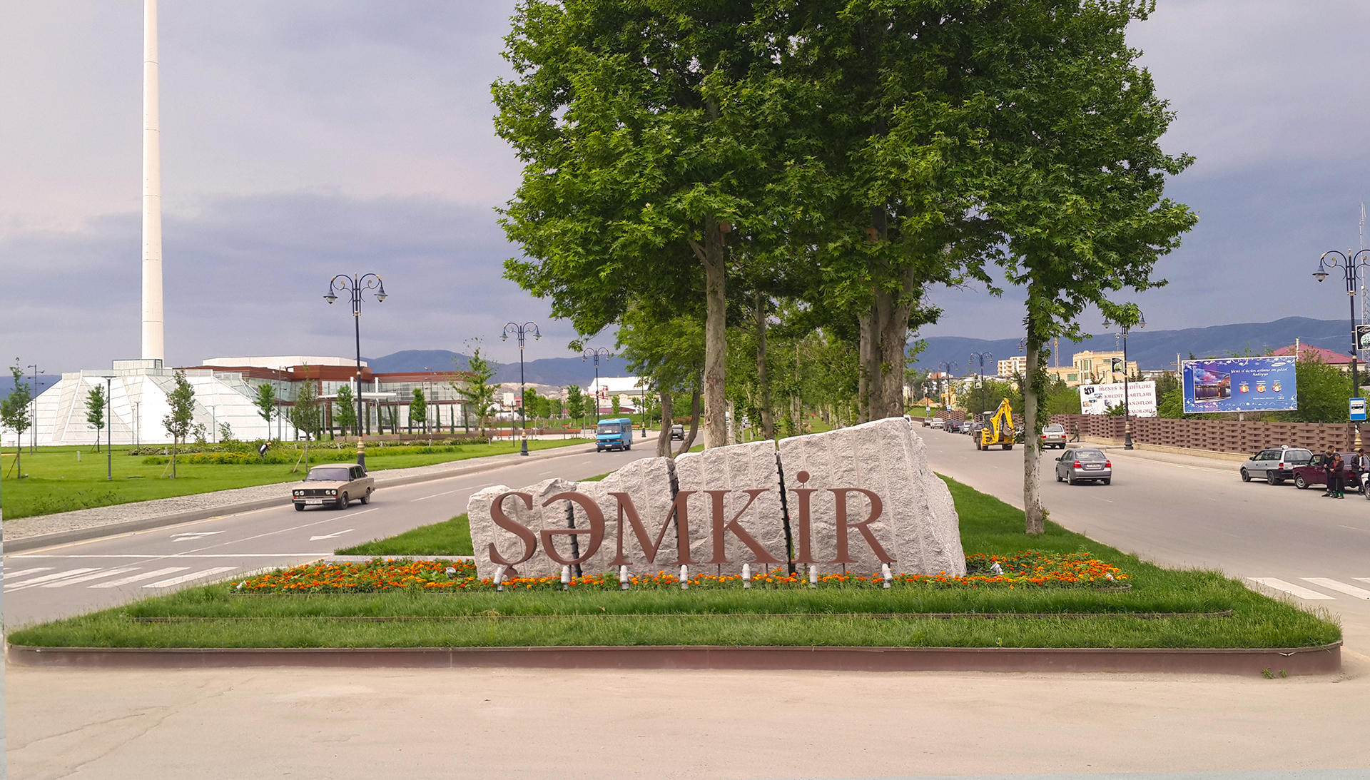 Şəmkirdə yol kənarında meyit tapıldı