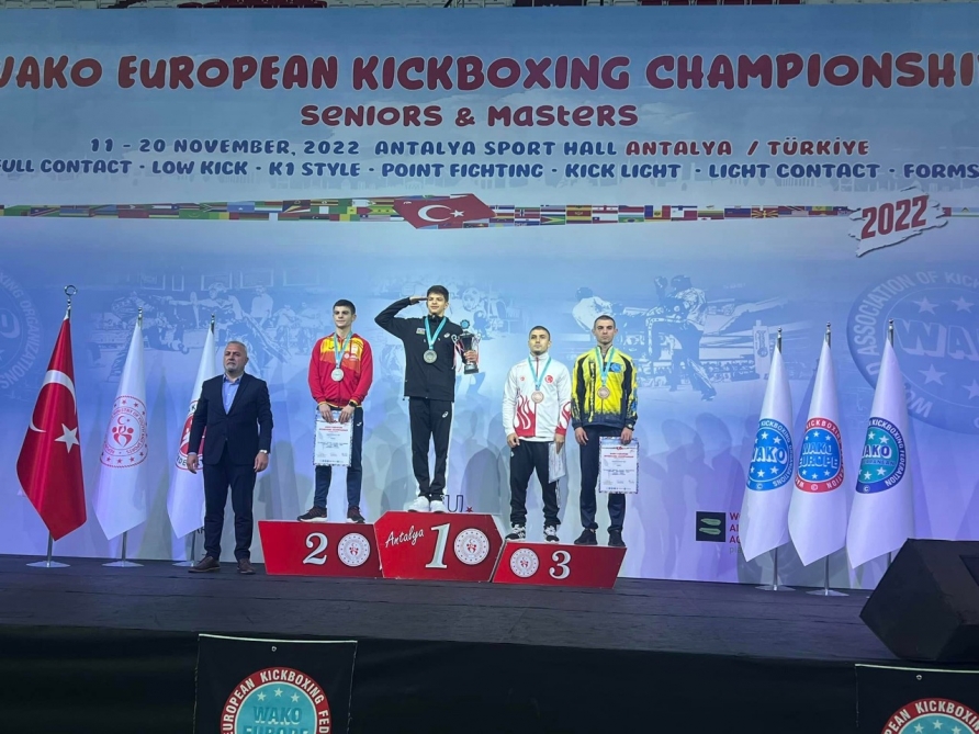Kikboksinqçilərimiz Avropa çempionatında 17 medal qazandılar - FOTO
