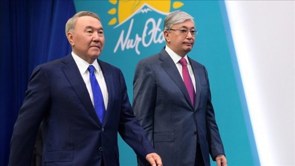 Nazarbayev Tokayevi təbrik etdi 