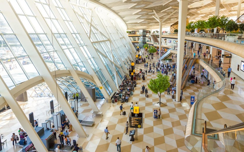 Polisin axtardığı şəxs aeroportda TUTULDU – FOTO Polisin axtardığı şəxs aeroportda TUTULDU – FOTO