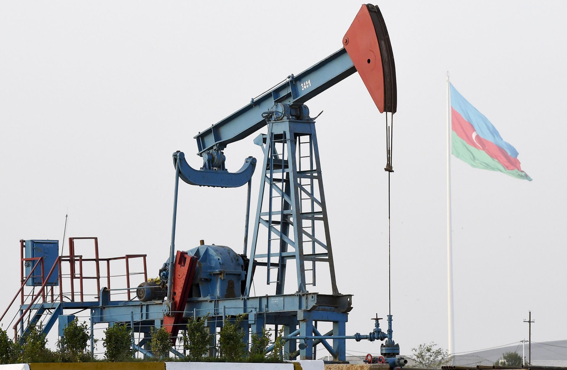 Azərbaycan nefti 5 %-dək ucuzlaşdı