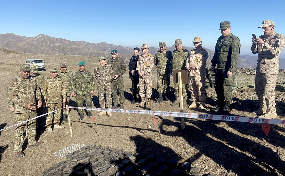 Hərbi attaşelər Sarıbabada MİNA SAHƏSİNDƏ - FOTO