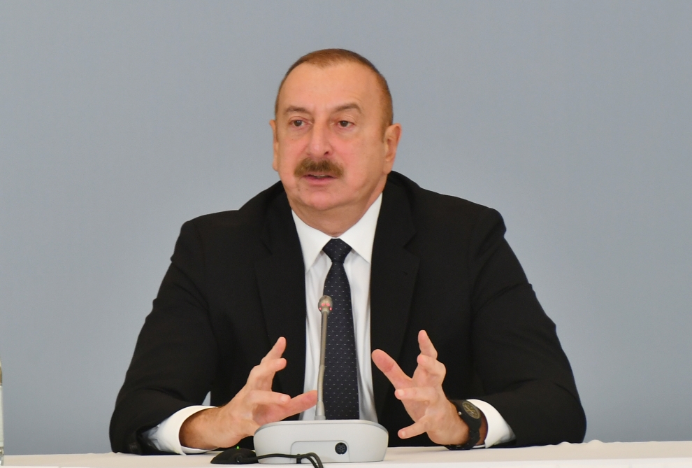 Dövlət başçısı: “Bakı-Tbilisi-Qars layihəsinin genişləndirilməsinə investisiya yatırılıb”