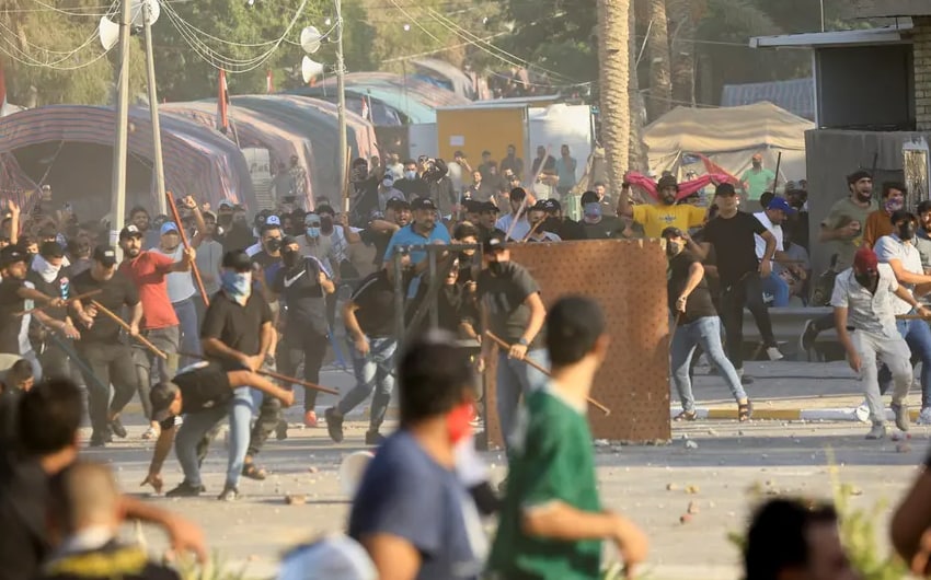 Qasım Süleymaninin plakatı qana boyandı – ANBAAN VİDEO 