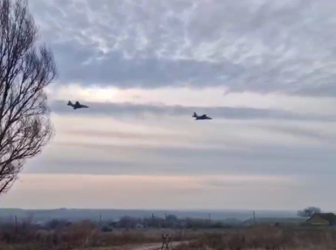 Ukraynaya məxsus qırıcılar Donetsk səmasında – ANBAAN VİDEO 