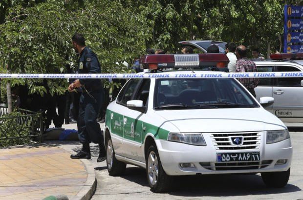 İranda polis 6 yaşlı qızı güllələdi – Bir gözünü itirdi - FOTO