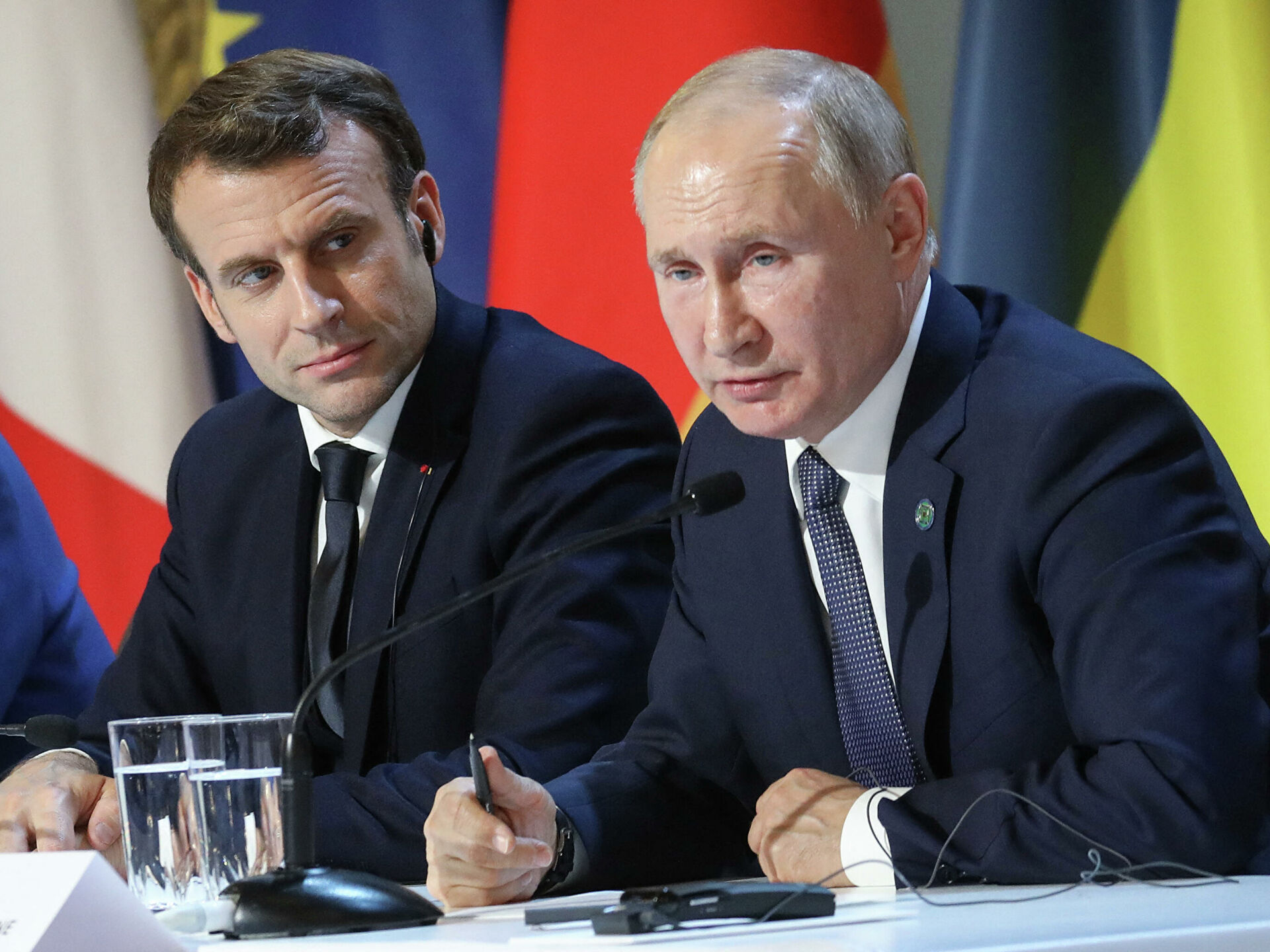Makron-Putin PARADOKSU: Fransa rəhbəri danışacağıq dedi, Putinin isə bundan xəbəri yoxdur