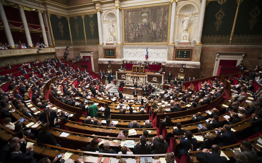 “Fransa Senatı və Milli Assambleya Yelisey Sarayının oyuncağına çevrilib” – Deputat 