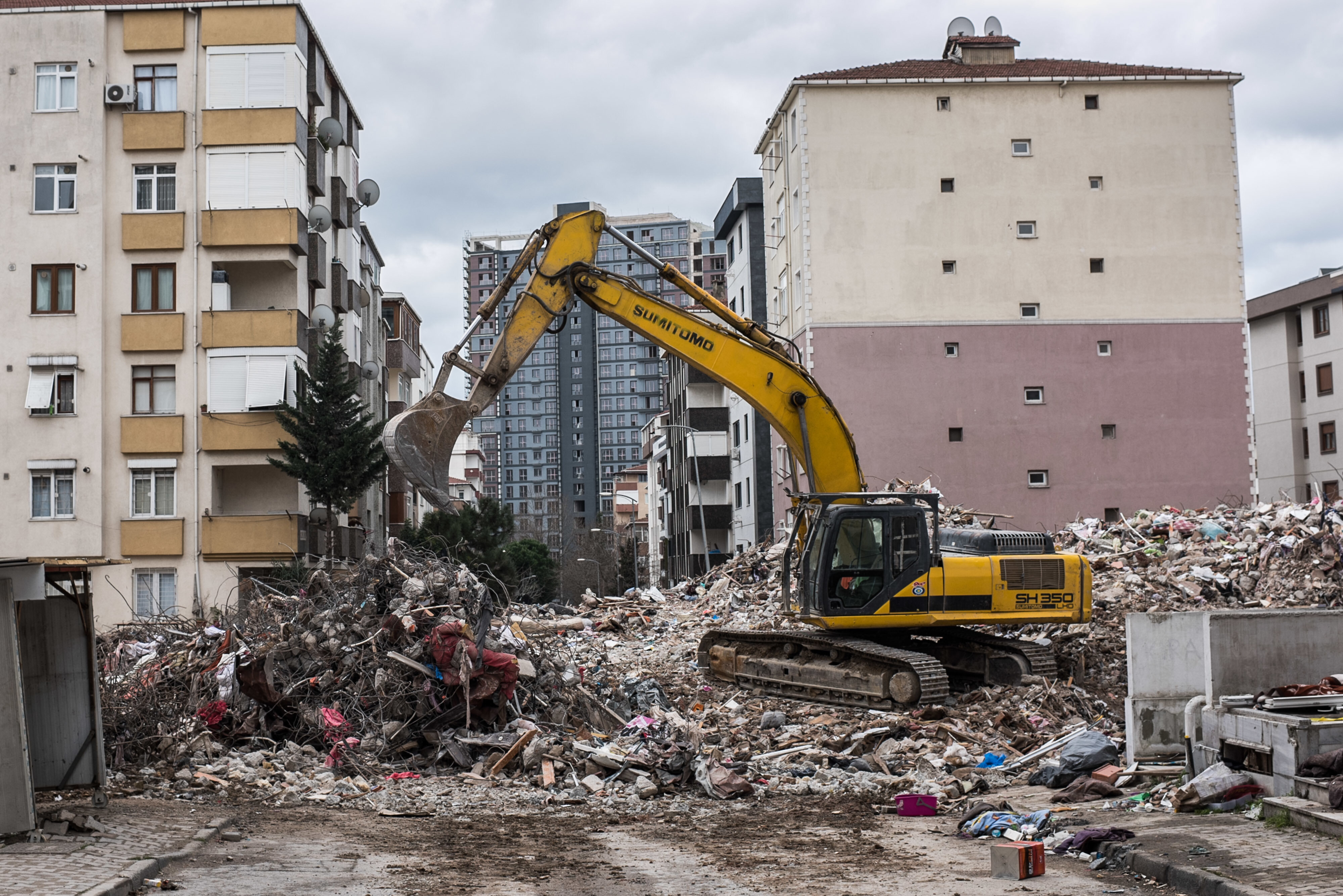 Bakıda qanunsuz tikintinin QARŞISI ALINDI - VİDEO