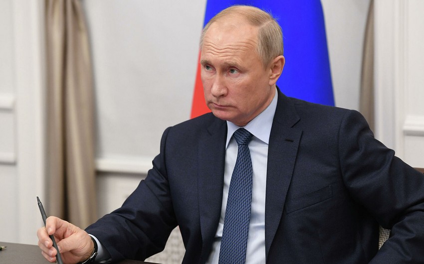 Putin bir müddət əvvəl partladılan Krım körpüsündə - ANBAAN VİDEO 