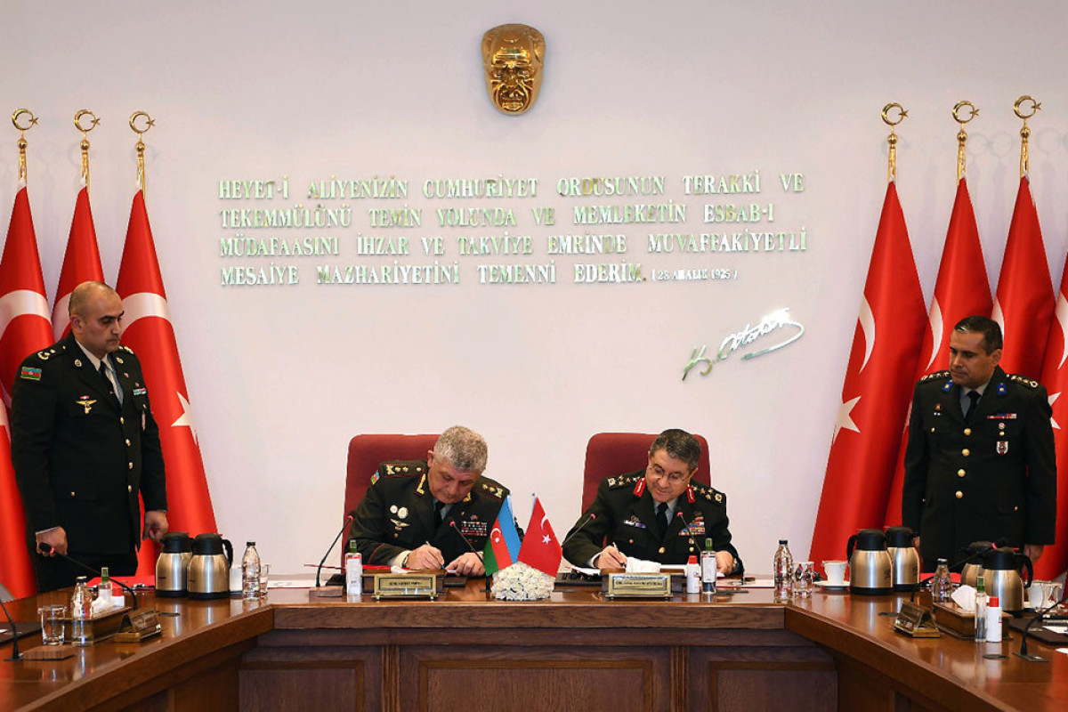 Azərbaycan-Türkiyə Yüksək Səviyyəli Hərbi Dialoq İclası başa çatıb - FOTO 