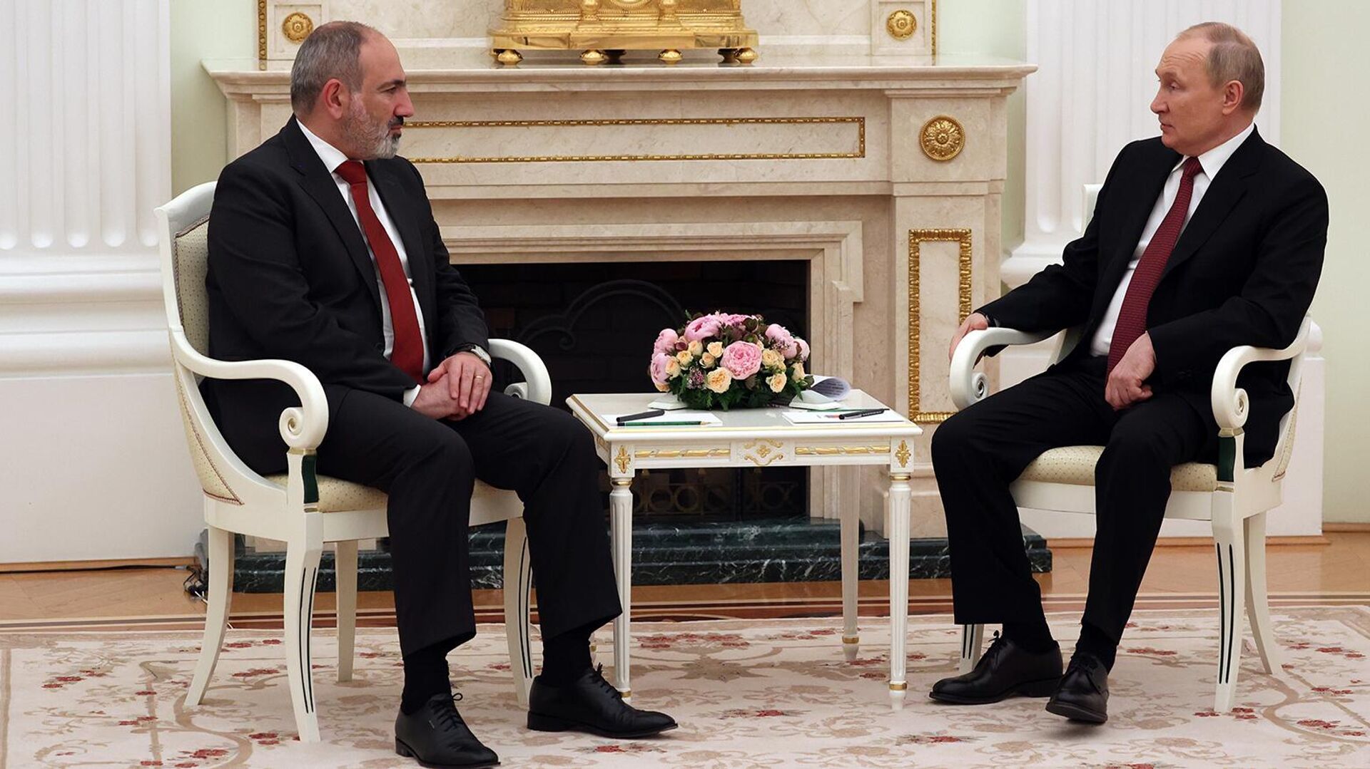 Putin İlham Əliyevdən sonra Paşinyanla danışdı Putin İlham Əliyevdən sonra Paşinyanla danışdı