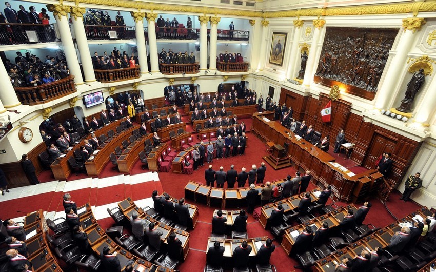 Peru parlamenti sabiq prezidentin toxunulmazlığını LƏĞV ETDİ 
