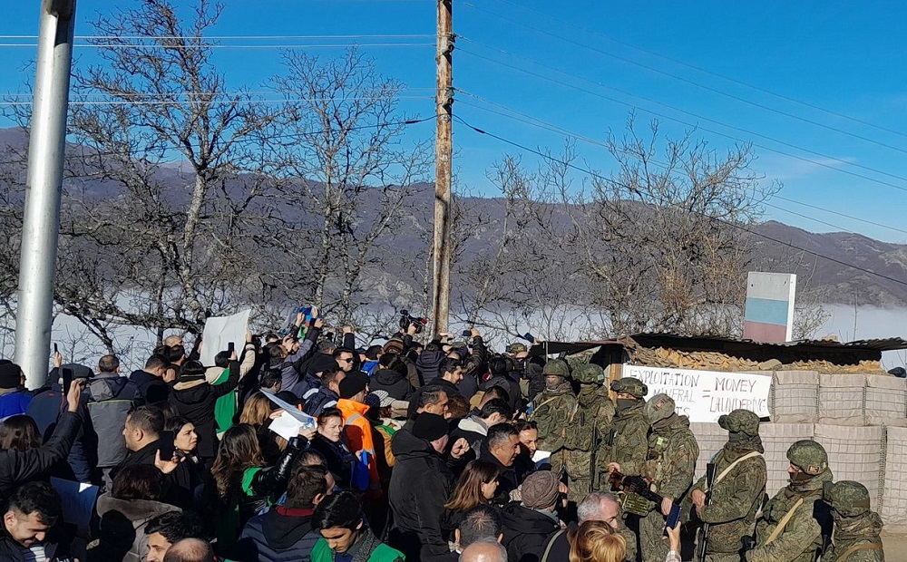 Ombudsmandan azərbaycanlı fəalların Laçın yolundakı aksiyasına DƏSTƏK