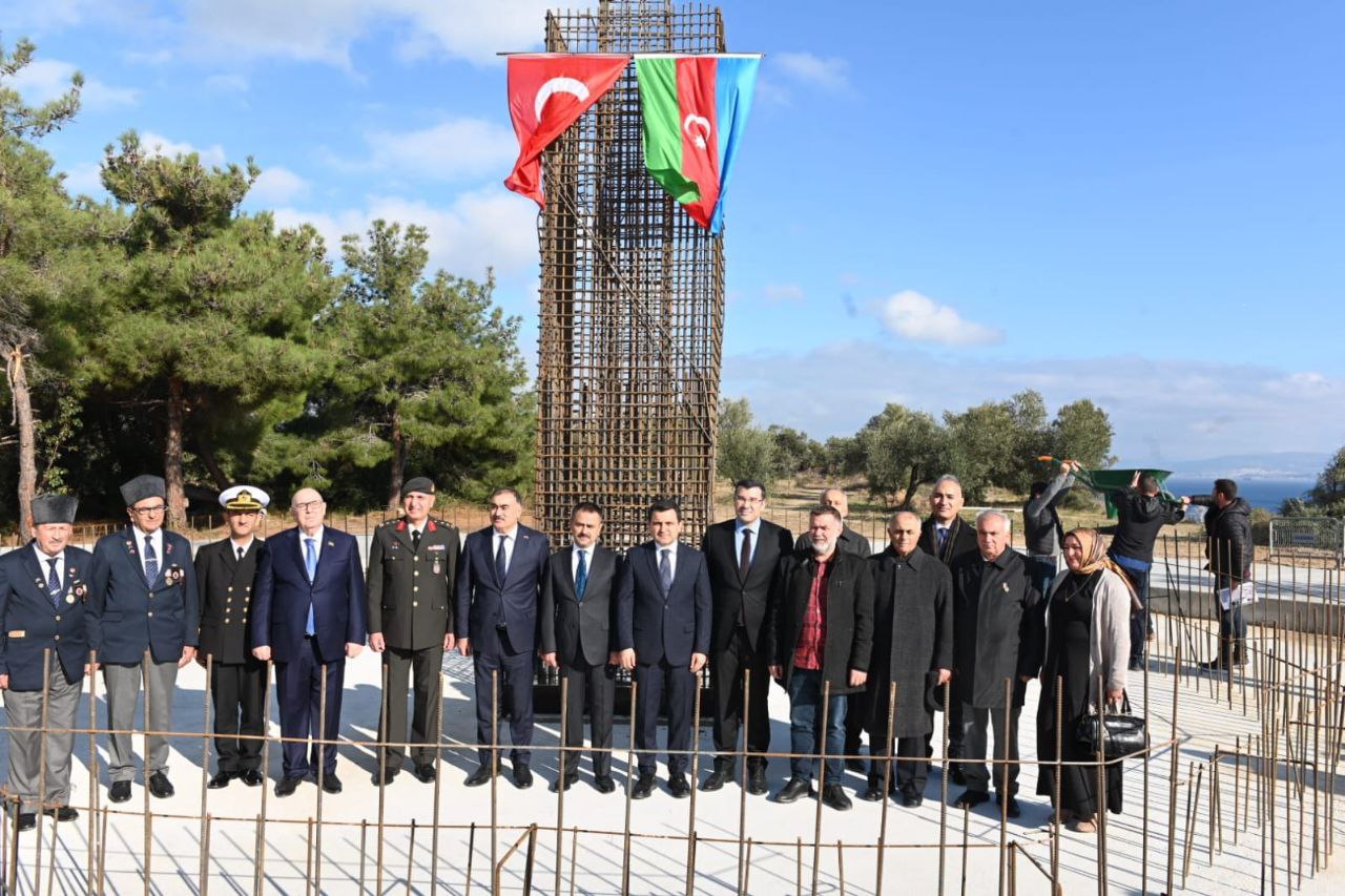 Türkiyədə şəhid olmuş Azərbaycan əsgərlərinin xatirəsinə abidə ucaldılır - FOTO 