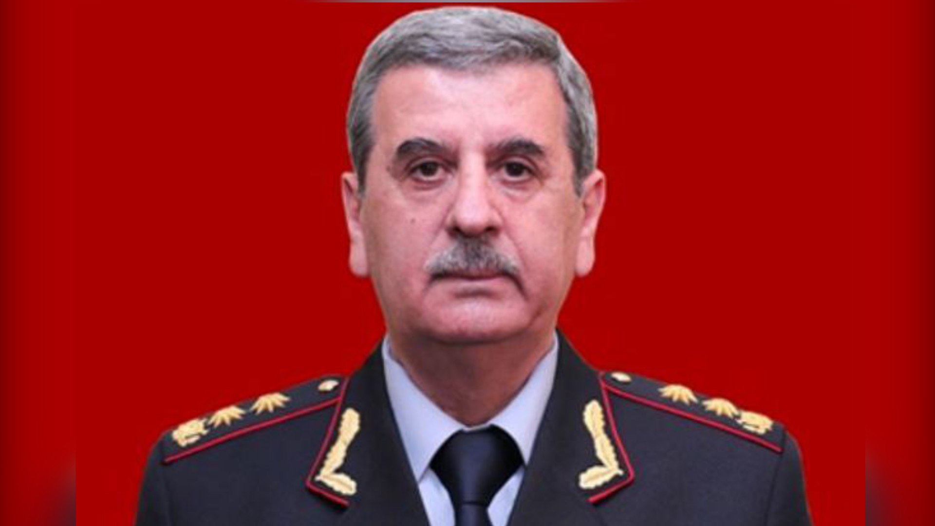 Təqaüdə göndərilən general-leytenant Oruc Zalov kimdir? - DOSYE