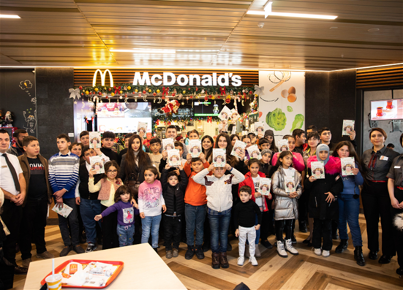 Uşaqların yazdıqları kitab - “McDonald's Azərbaycan”ın “Gənc yazarlar” layihəsi Gəncədən olan 50 uşağın həyatında unudulmaz hadisə oldu – FOTO