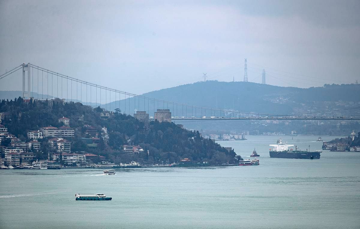 Dardanel boğazından gəmi tranziti dayandırıldı