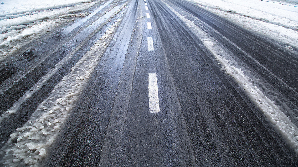Hövsan - Zığ yolu buz səbəbindən BAĞLANDI 